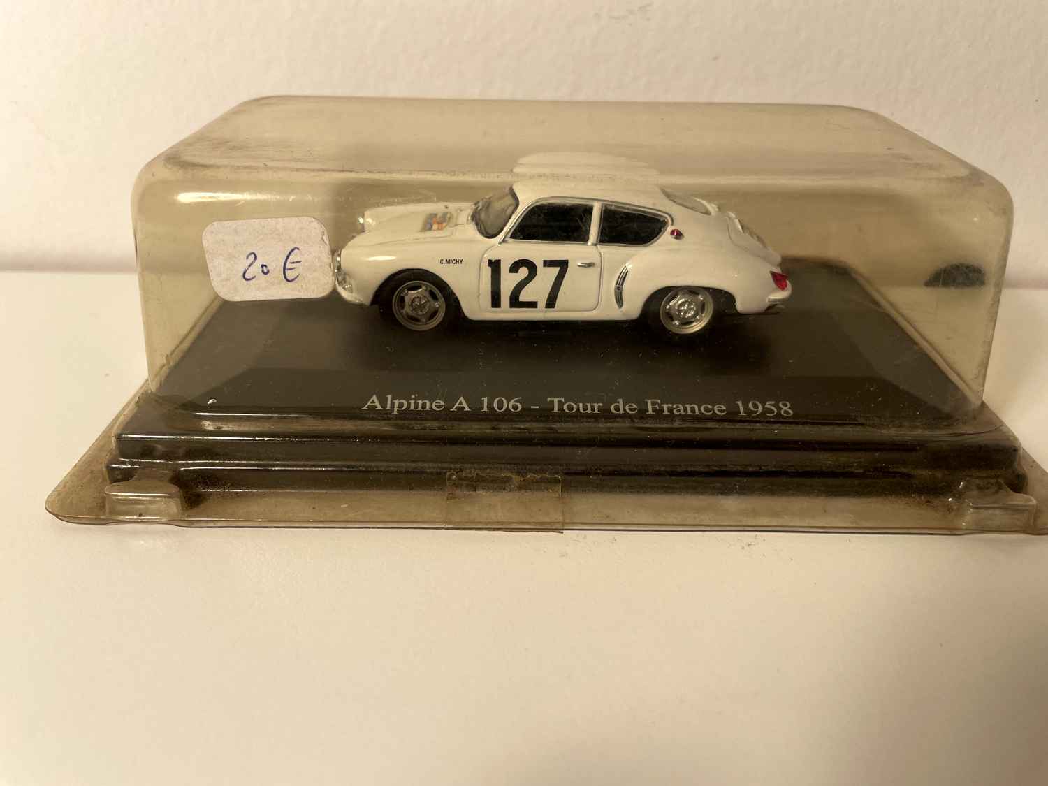 Renault Alpine A106 Tour de France blanco de 1958 (número 127)