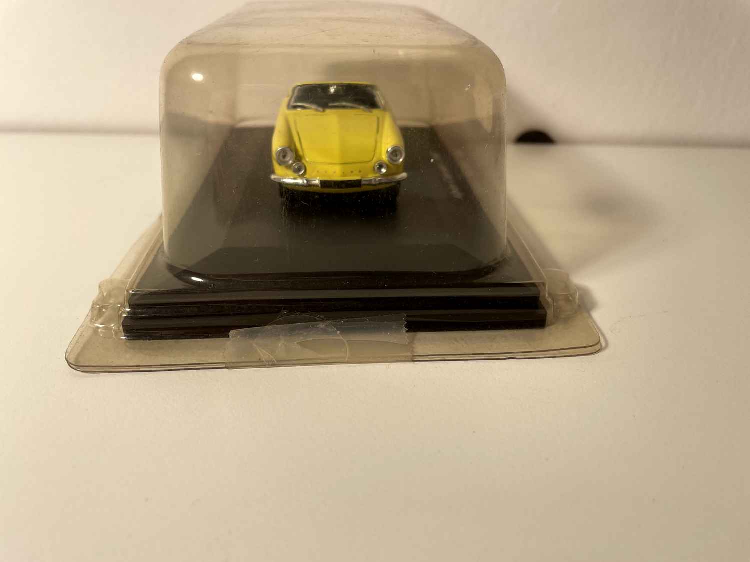 Renault Alpine convertible amarillo de 1958