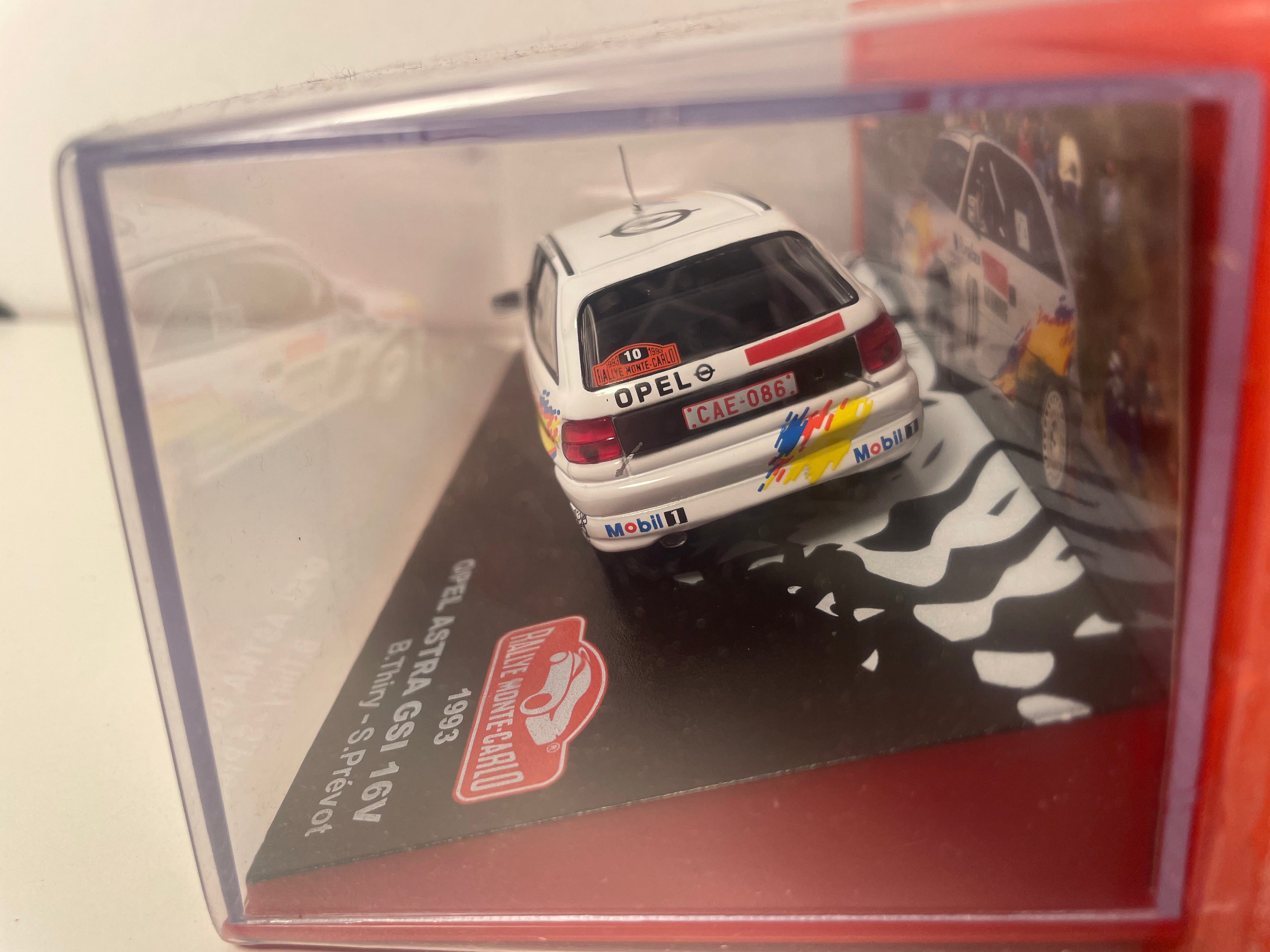 Opel Astra GSI 16V weiß, gelb und rot Nummer 10 - Rallye Monte-Carlo 1993