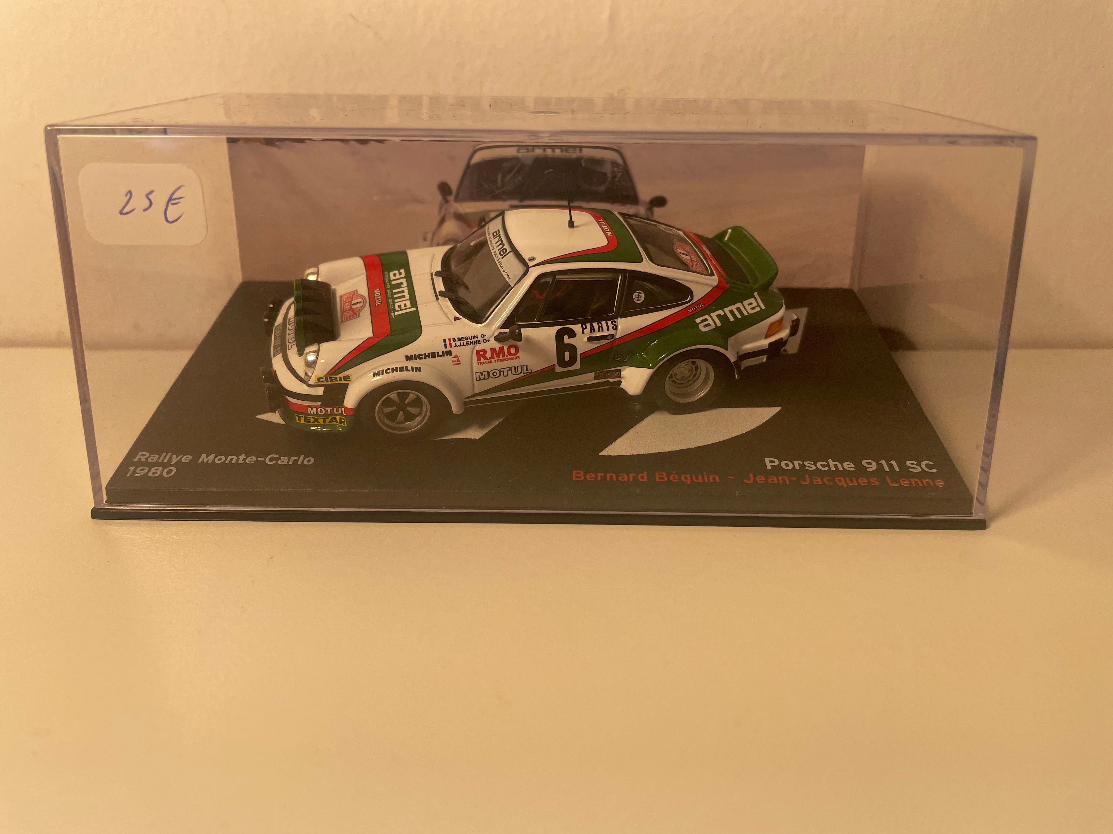 Wäiss, gréng a rout Porsche 911 SC Nummer 6 - Rallye Monte Carlo 1980