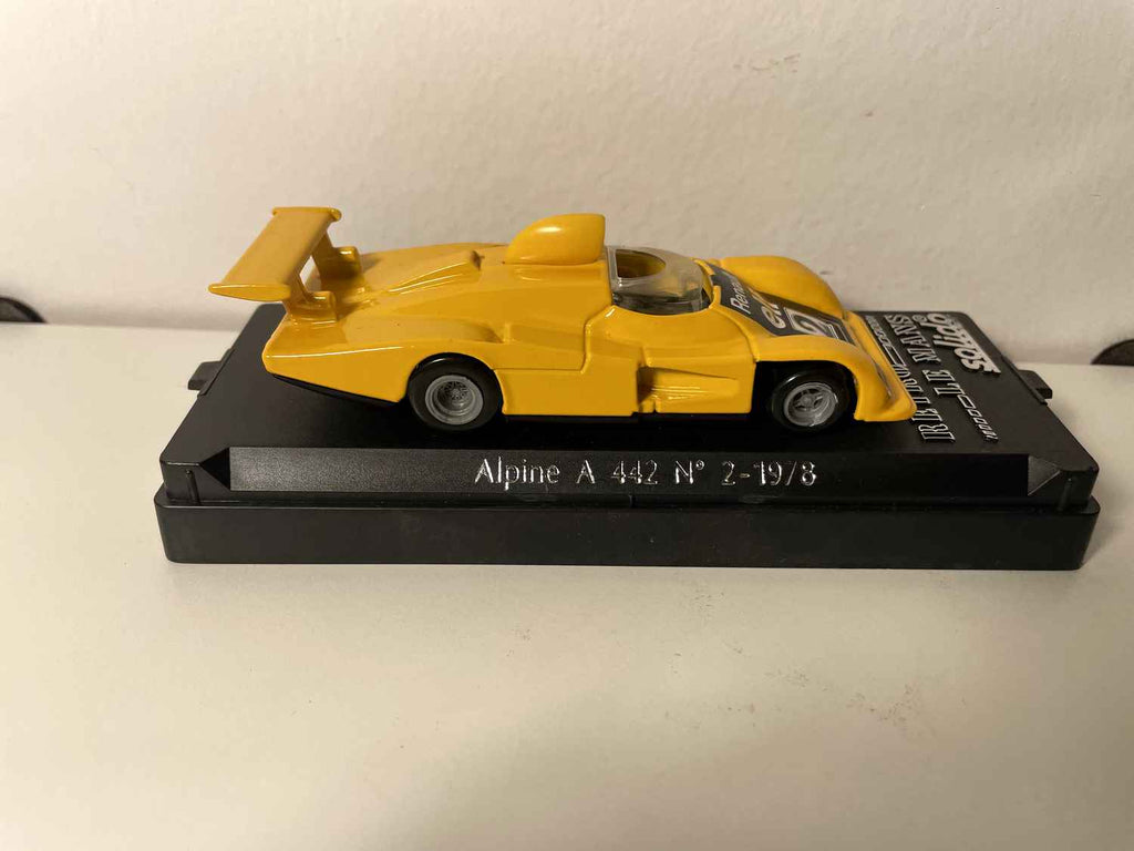Renault Alpine A442 jaune numéro 2 (deux) de 1978 - Solido
