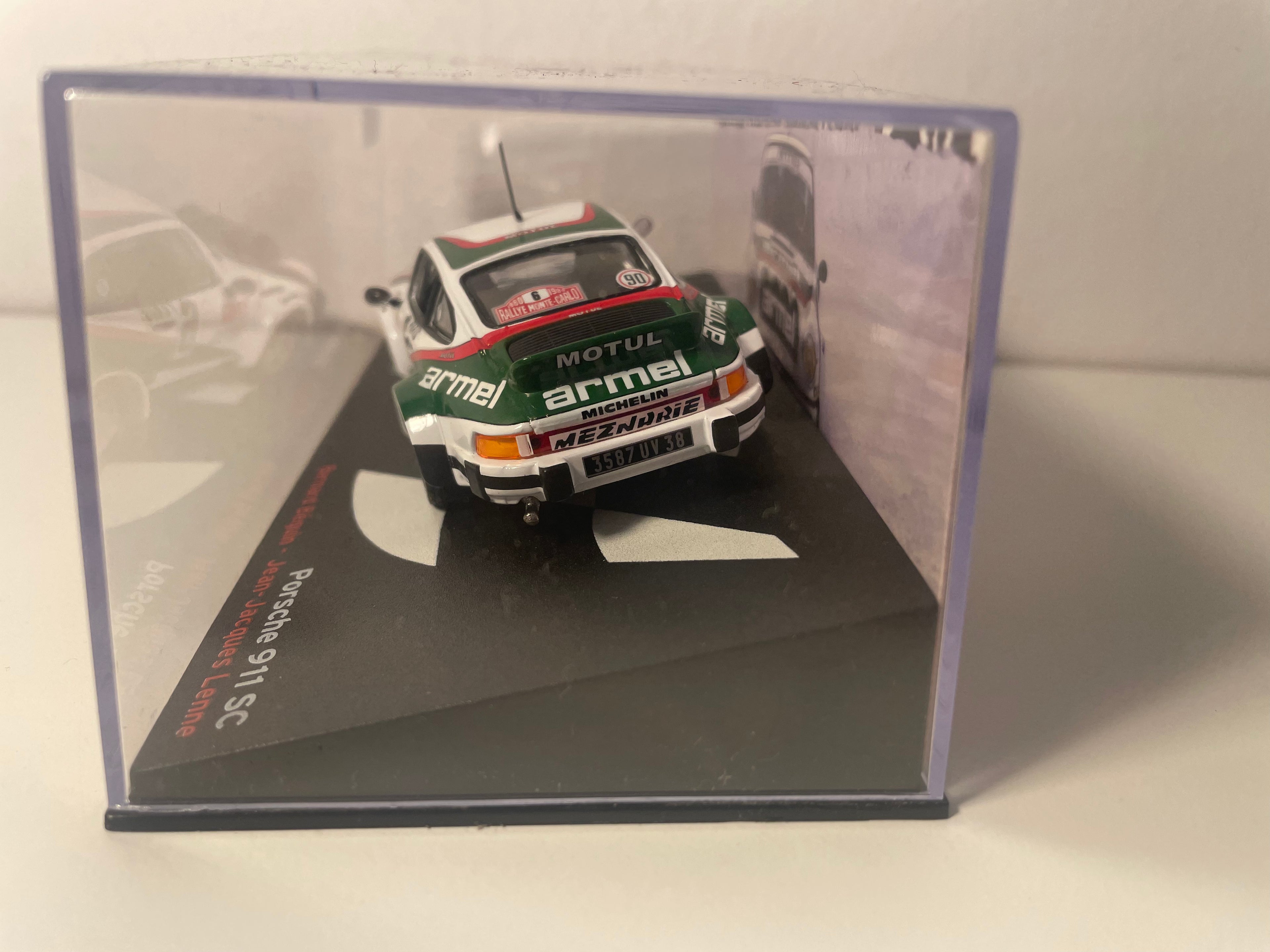 Wäiss, gréng a rout Porsche 911 SC Nummer 6 - Rallye Monte Carlo 1980