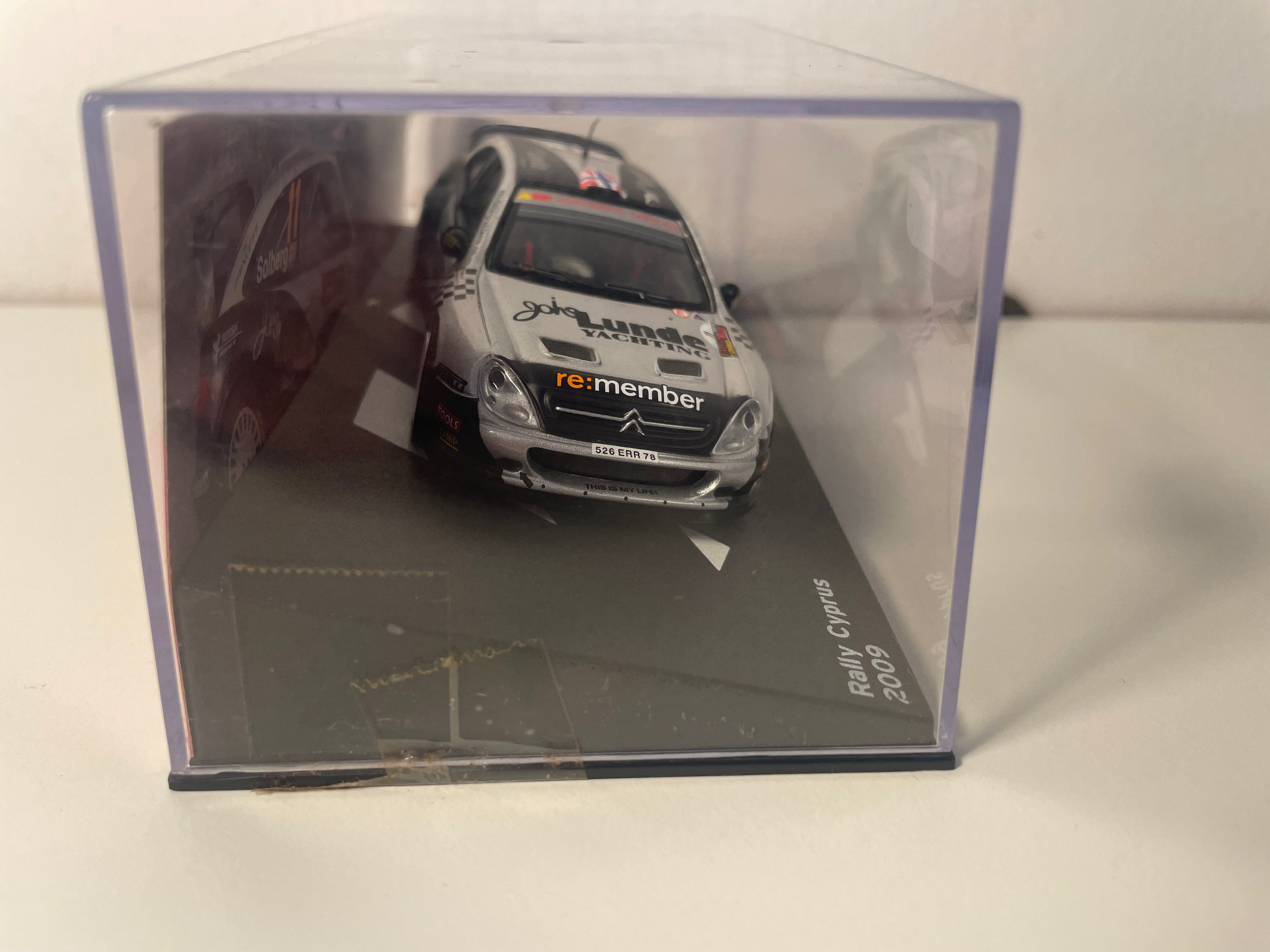 Citroën Xsara WRC grise et noire numéro 11 - rallye de Chypre de 2009