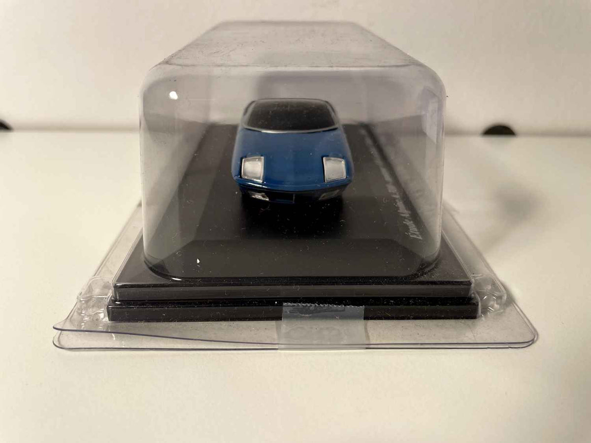 Renault Alpine A310 blu del 1968 - motore V8 Gordini 3 litri (studio)