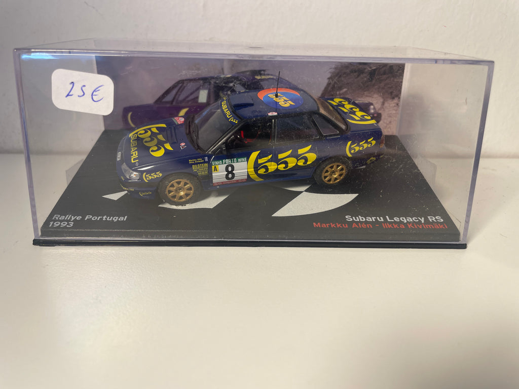 Subaru Legacy RS bleue numéro 8 - rallye du Portugal de 1993