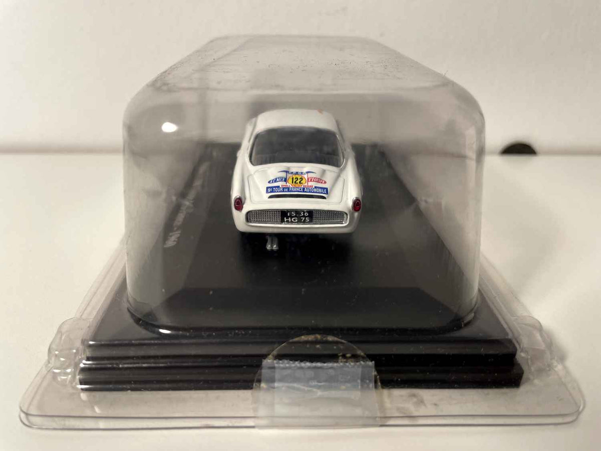 Renault Alpine A108 Tour de France blanco de 1960 (número 122)