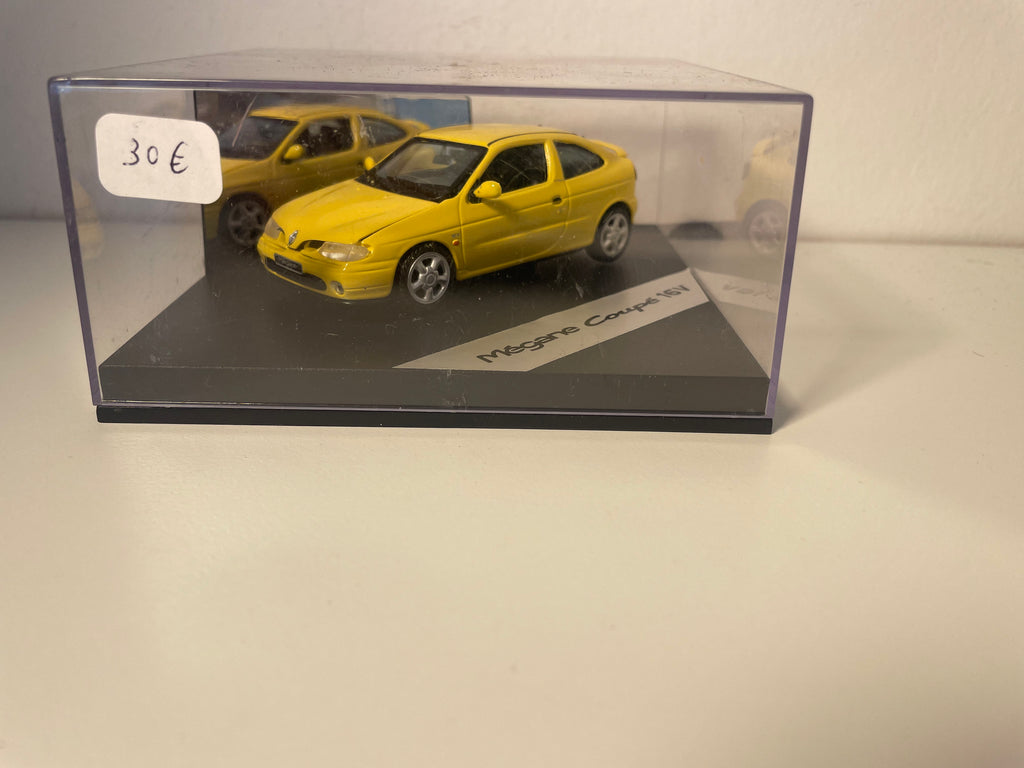 Renault Mégane coupé 16 V jaune - VITESSE (coffret boite carrée) sans la boite en carton