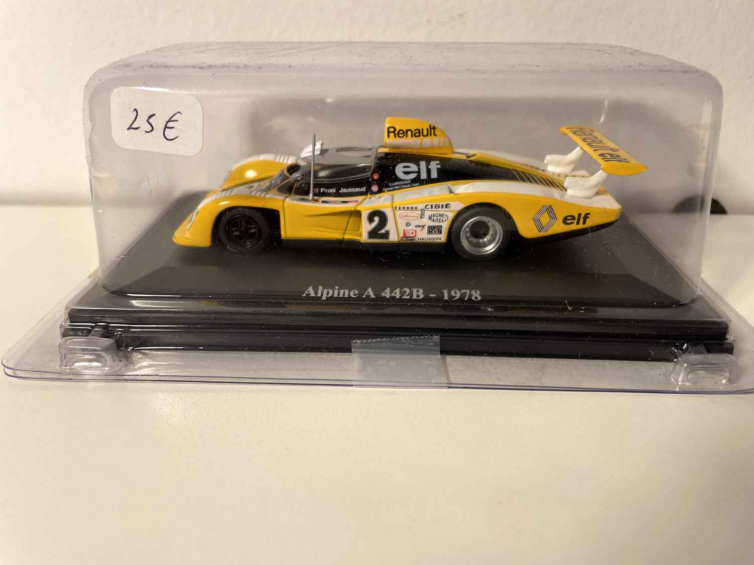 Renault Alpine A442B jaune, noire et blanche numéro 2 de 1978 (sous blister)