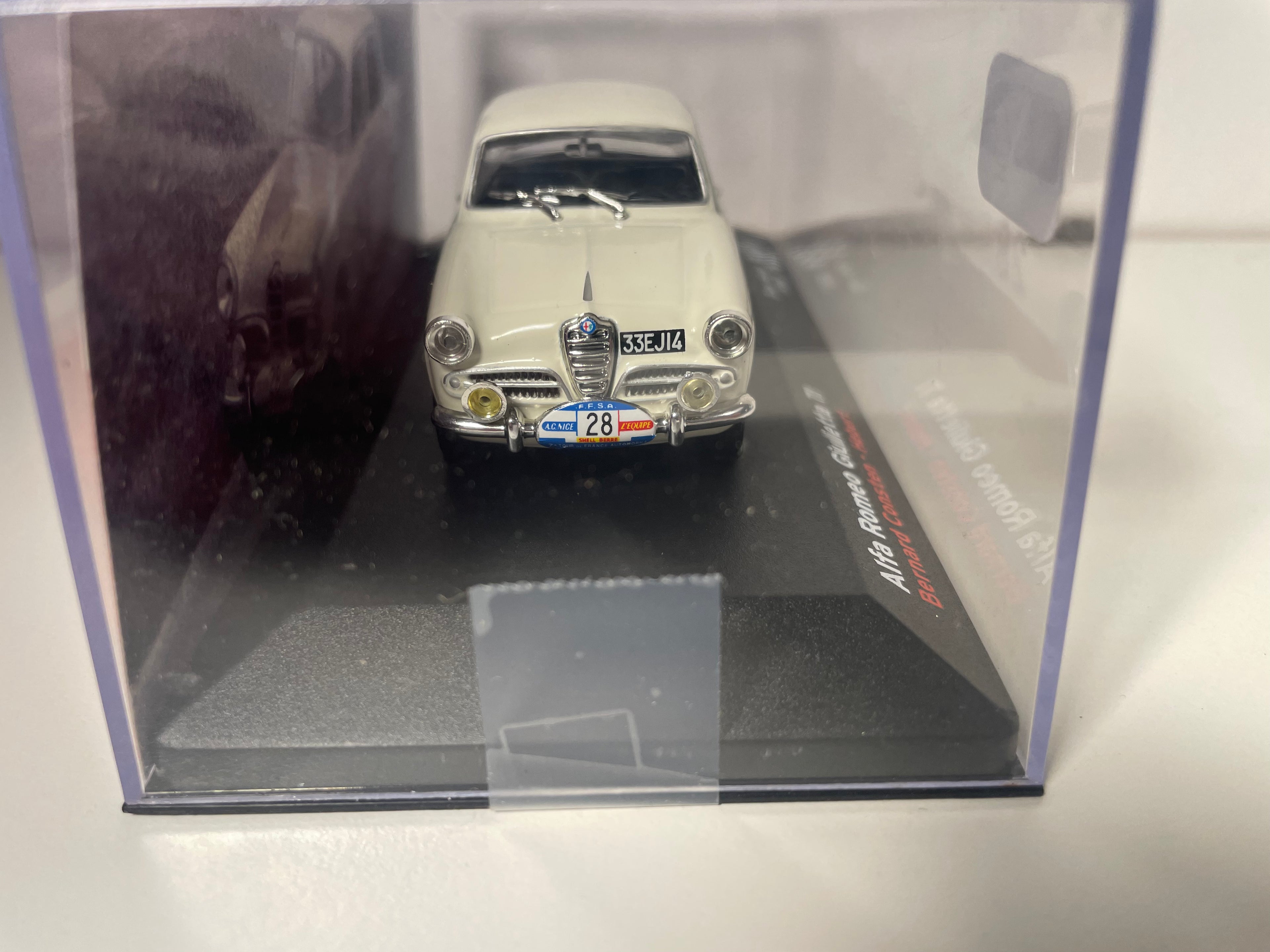 Alfa Romeo Giulietta TI bianca numero 28 - Tour Auto 1958