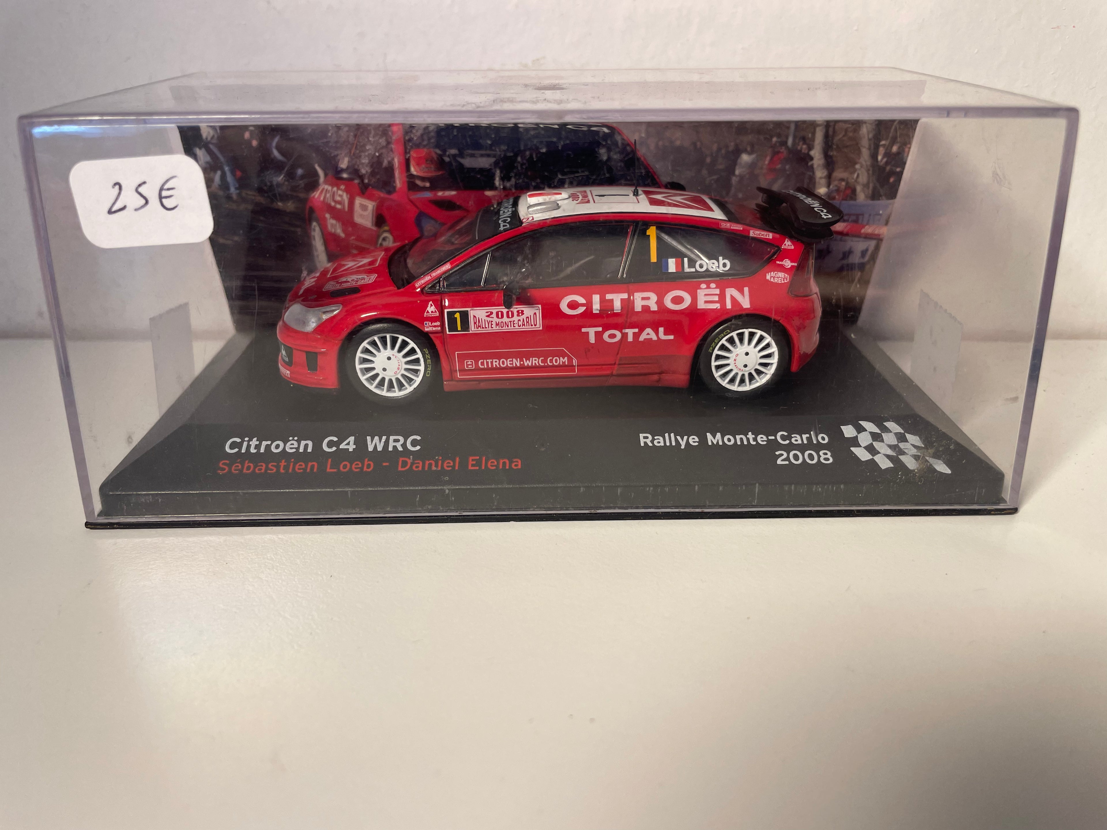 Citroën C4 WRC rouge et blanche numéro 1 - rallye de Monté-Carlo 2008