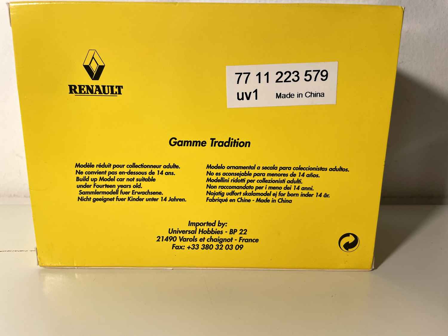 Renault 21 2L Turbo rouge (coffret boite rectangle) - Universal Hobbies