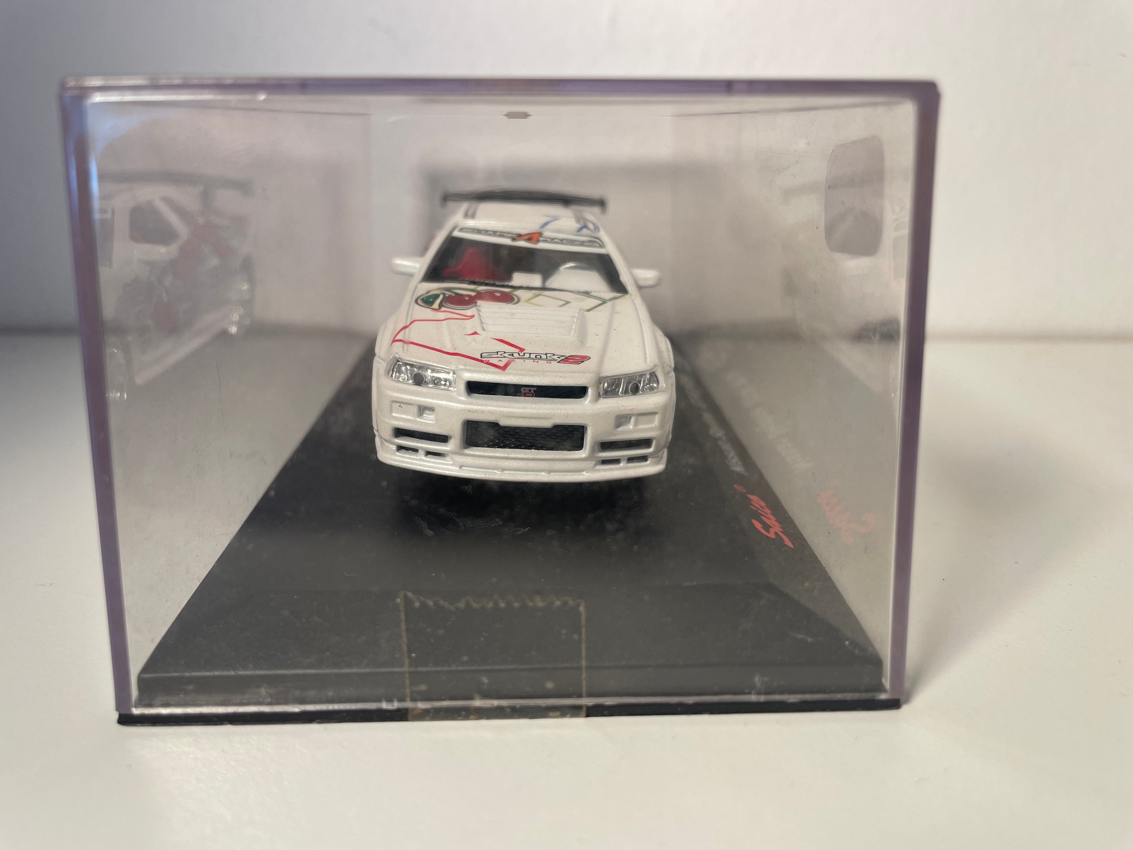 Nissan Skyline GT-R (R34) blanche (blanc cassé) - SAICO