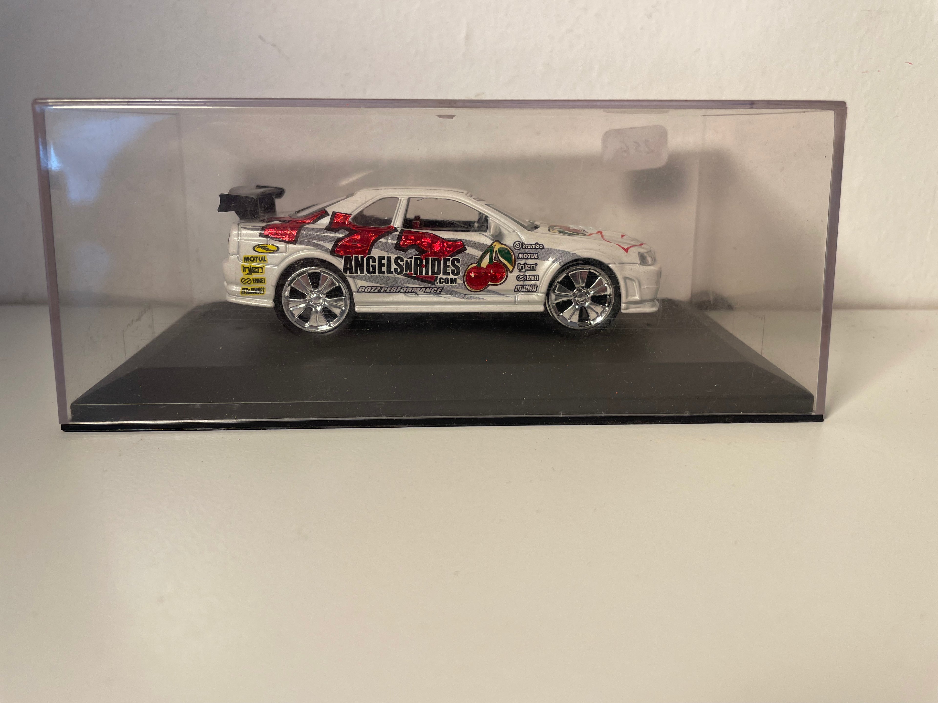 Nissan Skyline GT-R (R34) blanche (blanc cassé) - SAICO