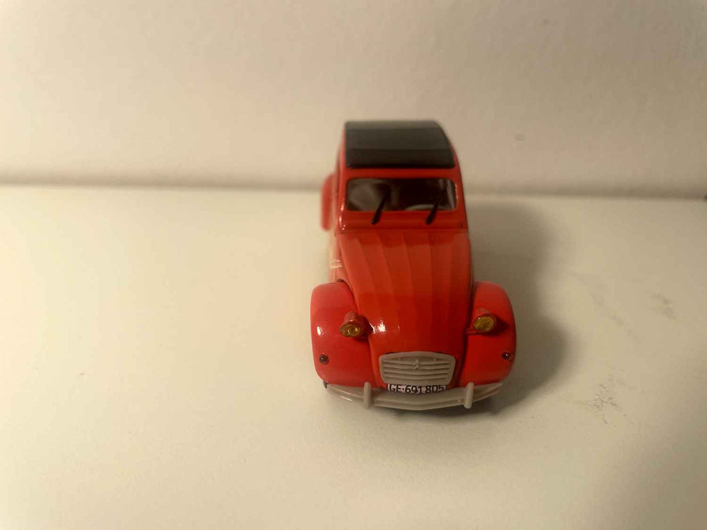 Citroën 2 CV 6 czerwony pomarańczowy z rysunkiem płomieni - Norev
