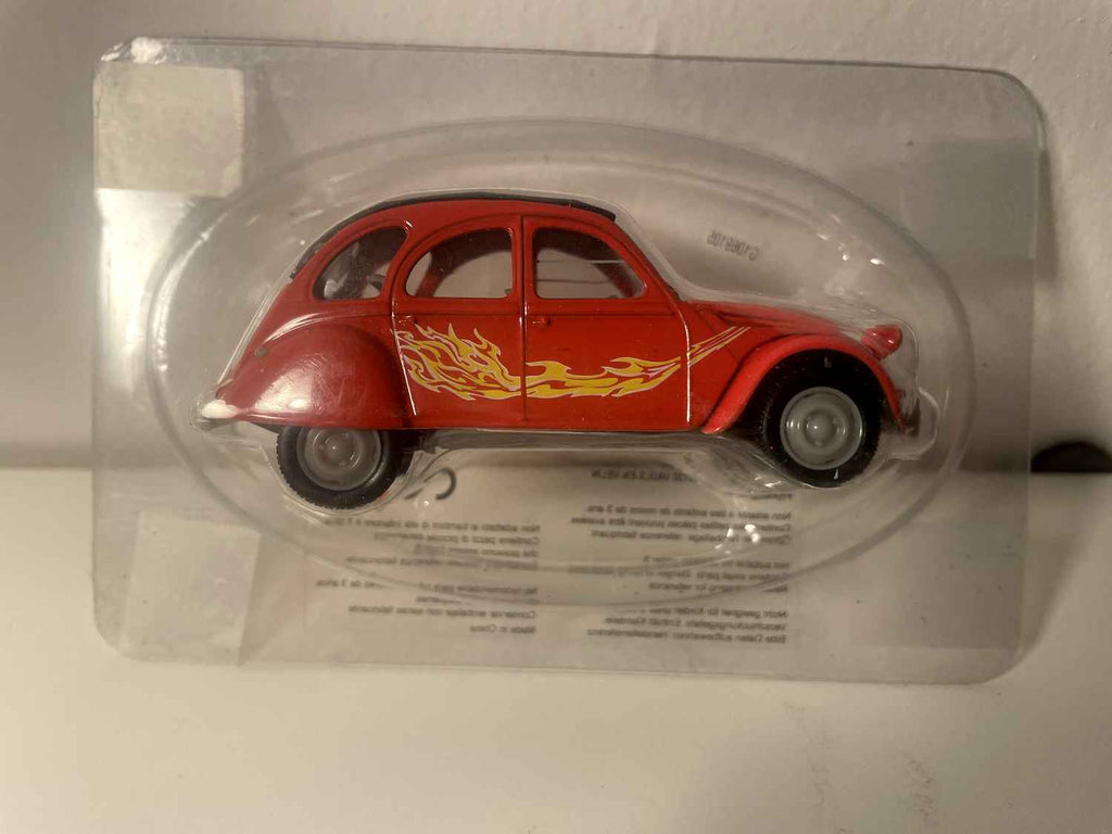 Citroën 2 CV 6 czerwony pomarańczowy z rysunkiem płomieni - Norev