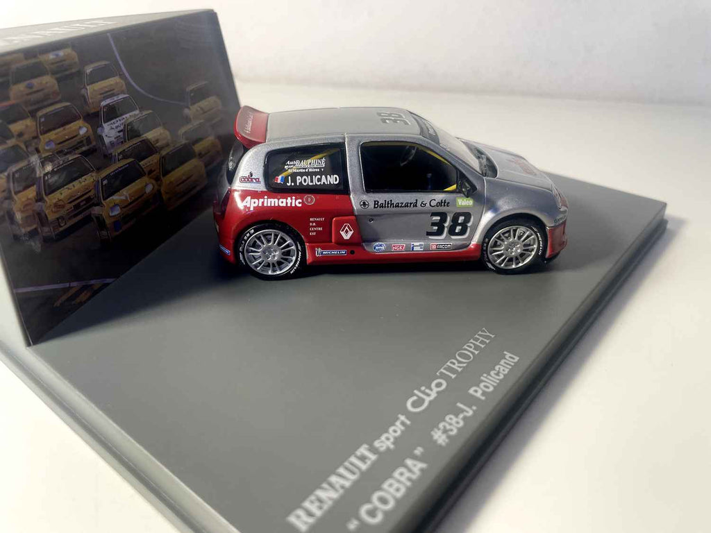 Renault Sport Clio Trophy "COBRA" grise et rouge numéro 38 - UNIVERSAL HOBBIES - coffret boite rectangle (boite N°26)