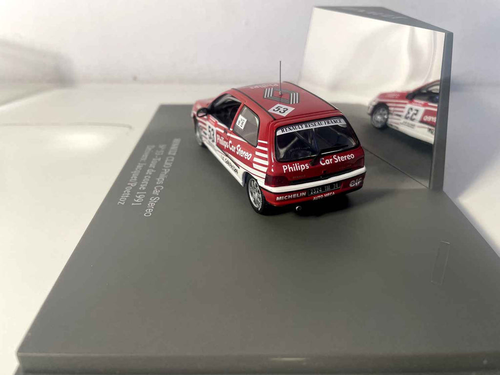 Renault Clio Philips Car Stereo Rot und Weiß Nummer 53 Tour de Corse 1991 (rechteckige Box) - Universal Hobbies