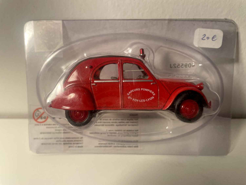 Citroën 2 CV AZL rouge pompiers de Sainte-Foy Les Lyon (69) - Norev (sous blister)