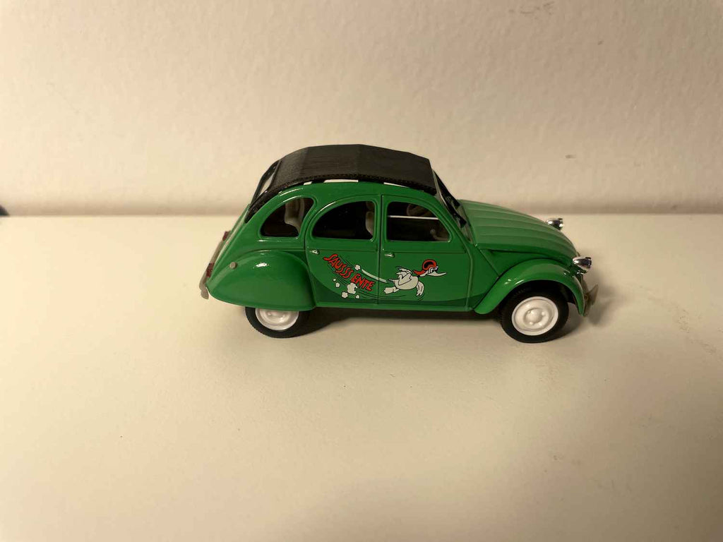 Citroën 2 CV 6 verde com teto preto (com um desenho de pato? nas portas) - Norev