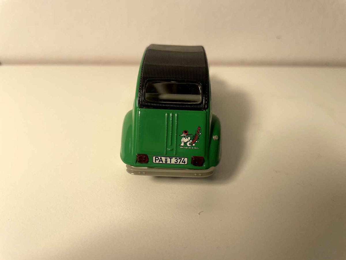 Citroën 2 CV 6 verde com teto preto (com um desenho de pato? nas portas) - Norev