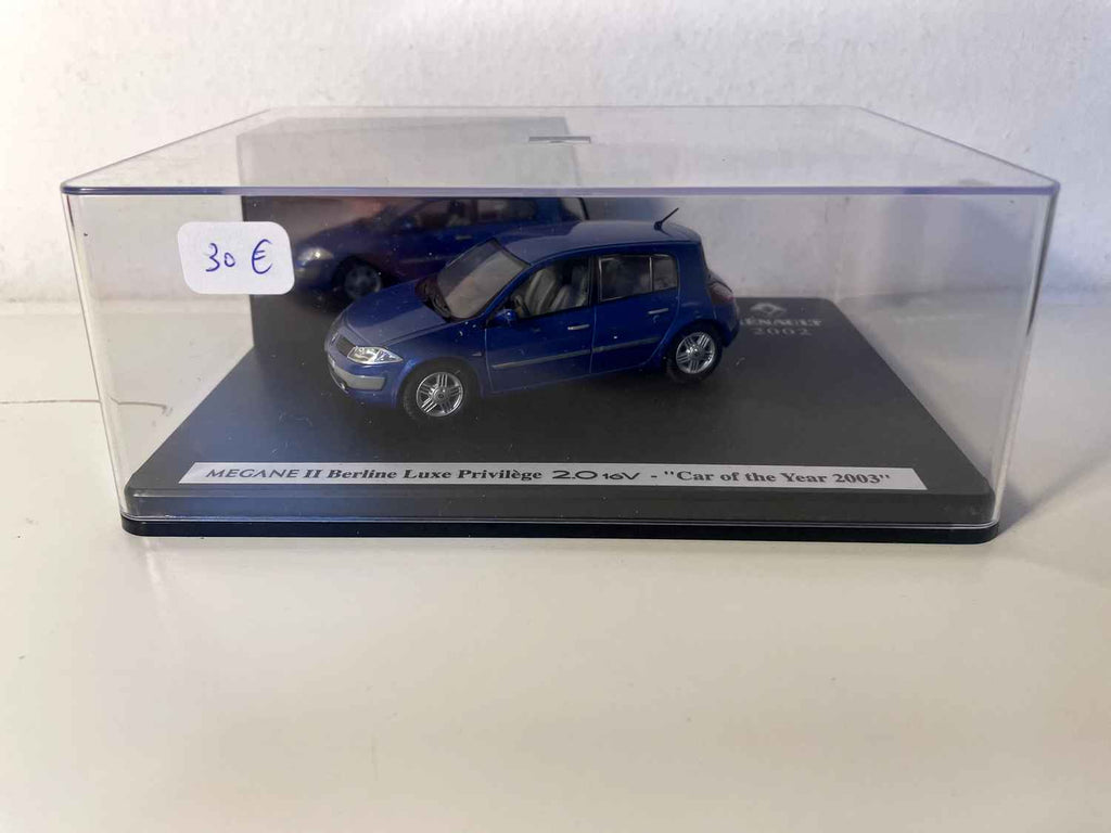 Renault Mégane 2 Berline Luxe Privilège 2.0 16V niebieska (samochód roku 2003) (pudełko prostokątne) - ELIGOR