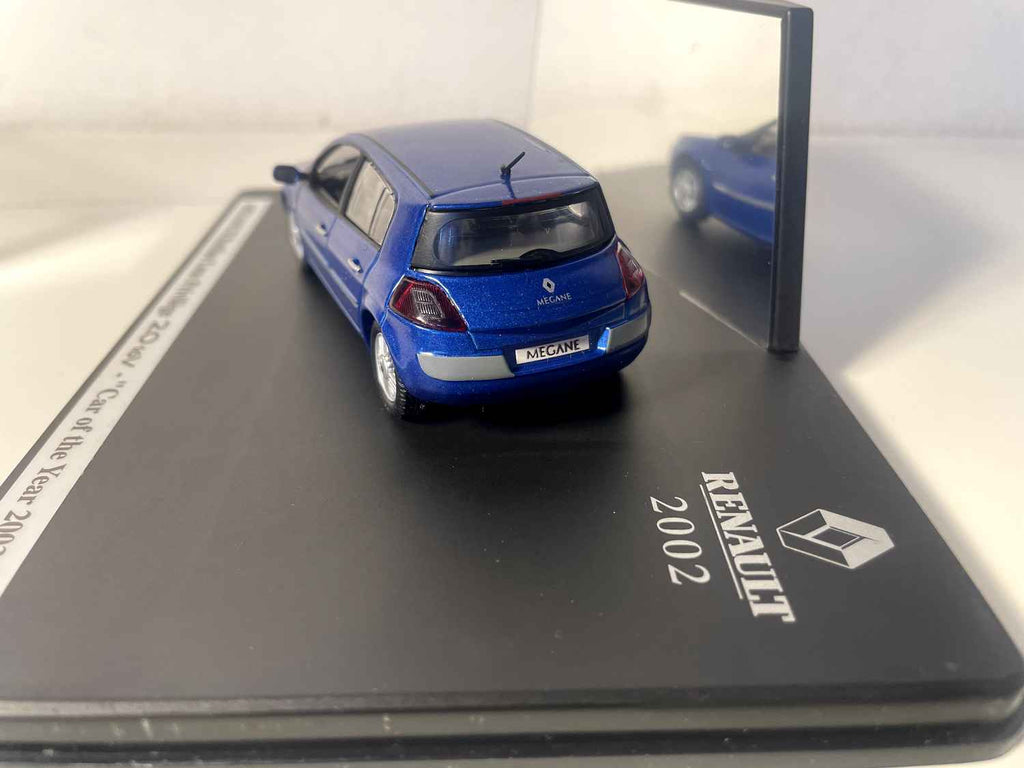 Renault Mégane 2 Berline Luxe Privilège 2.0 16V niebieska (samochód roku 2003) (pudełko prostokątne) - ELIGOR
