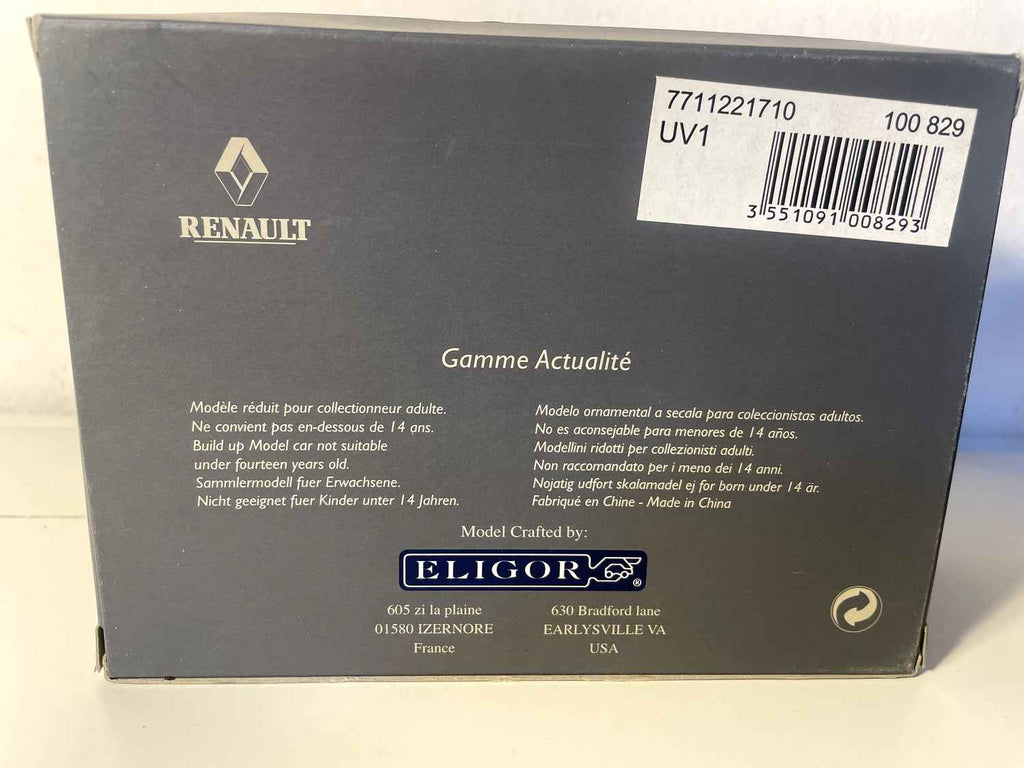 Renault Mégane 2.0 16V Privilège blo aus dem Joer 2002 (Rechthoek Box) - ELIGOR