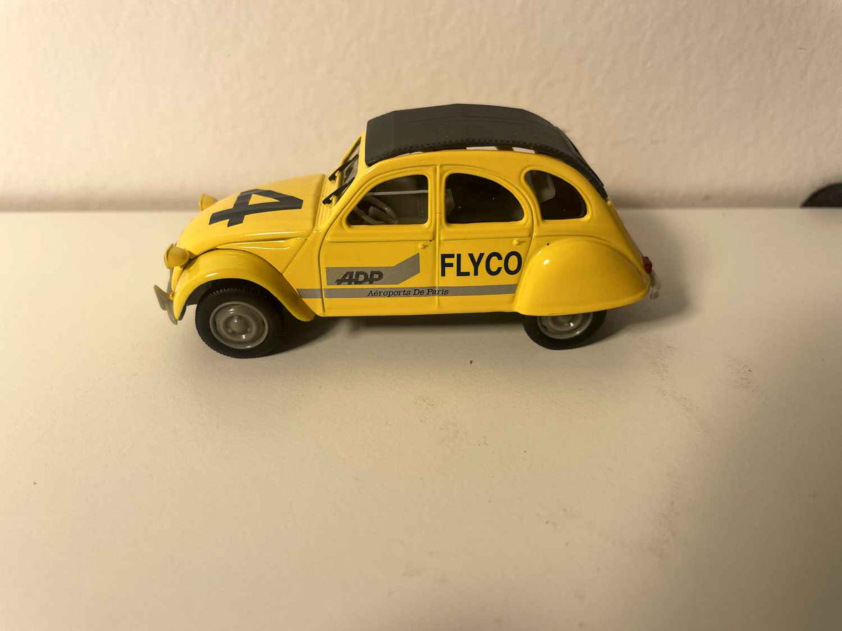 Citroën 2 CV 6 yellow and black roof FLYCO ADP - Paris Airports - Norev