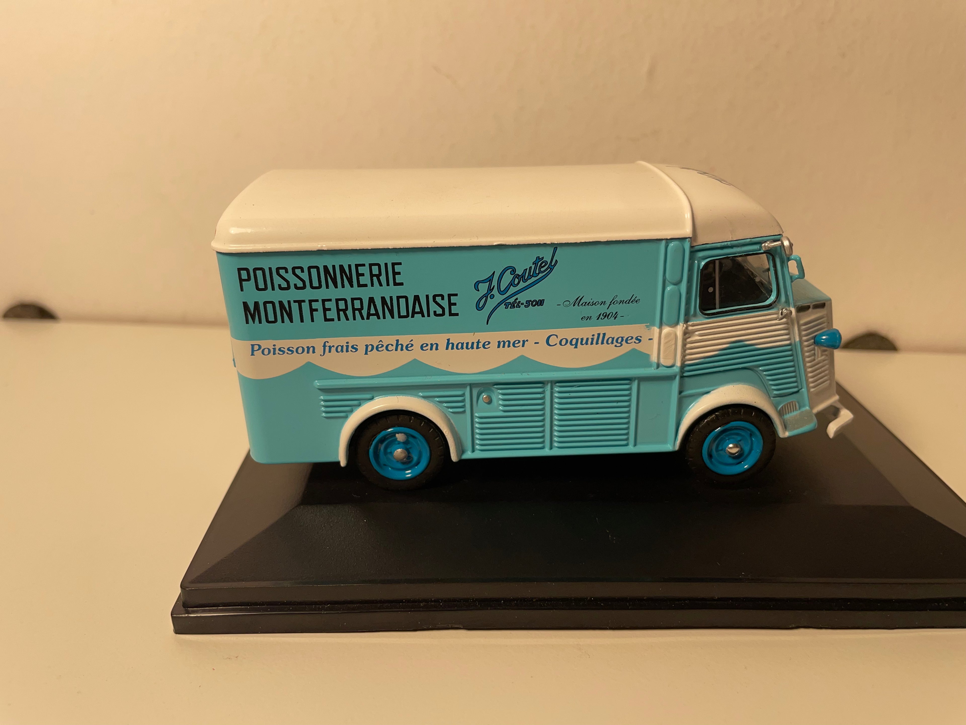 1964 Citroën Type HY72 Blue/Green and White - Mobile Fishmonger