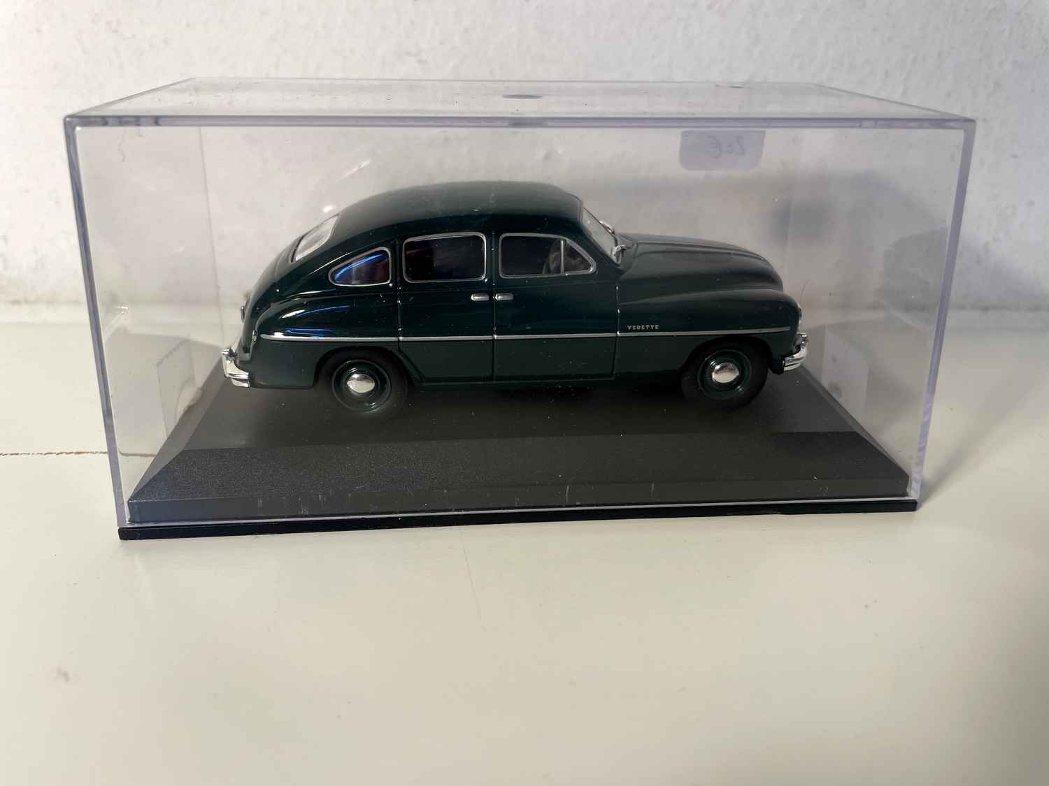 Ford Vedette zielona ciemna z 1950 roku