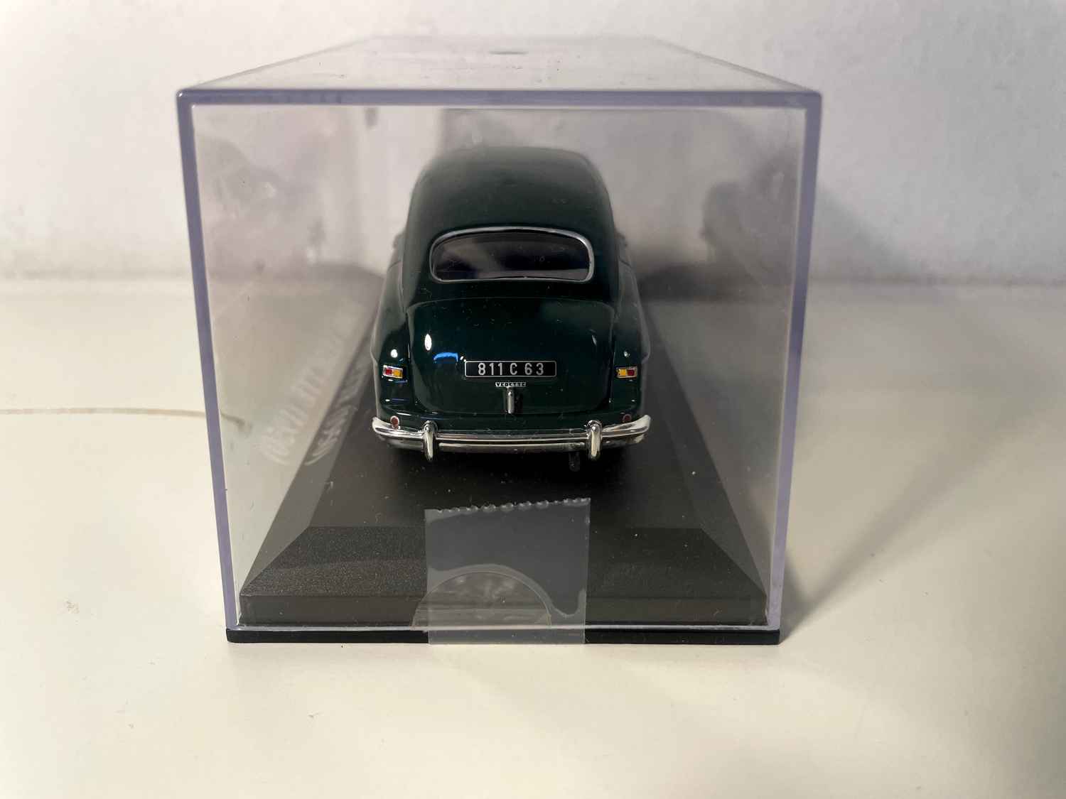 Ford Vedette zielona ciemna z 1950 roku