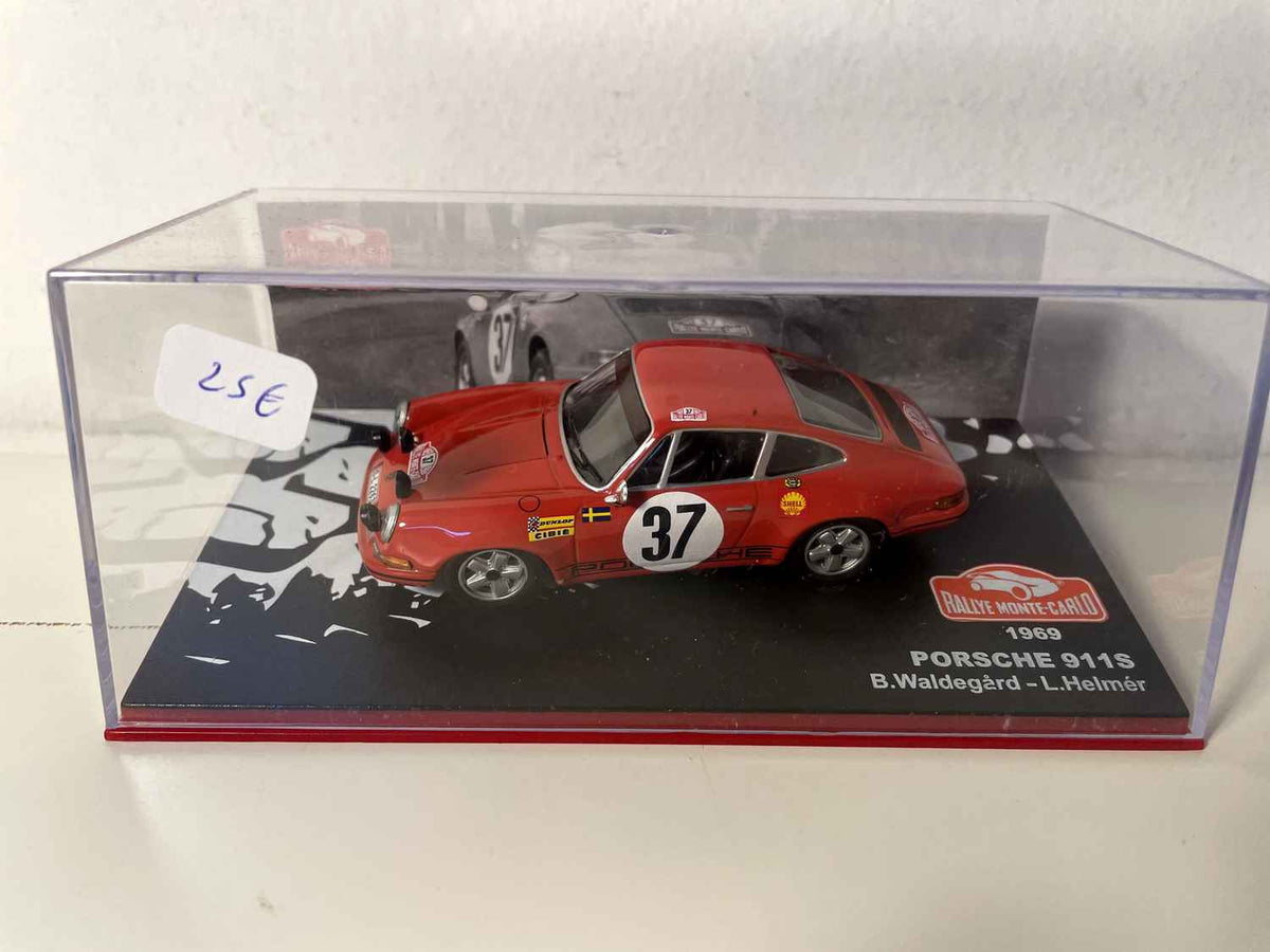 Porsche 911S rossa numero 37 - Rally di Monte Carlo 1969
