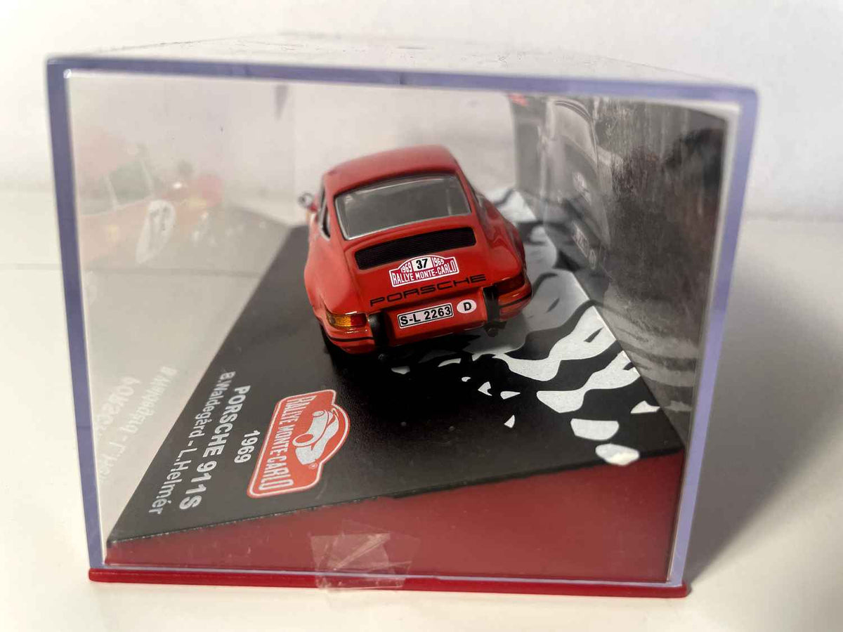 Porsche 911S rossa numero 37 - Rally di Monte Carlo 1969
