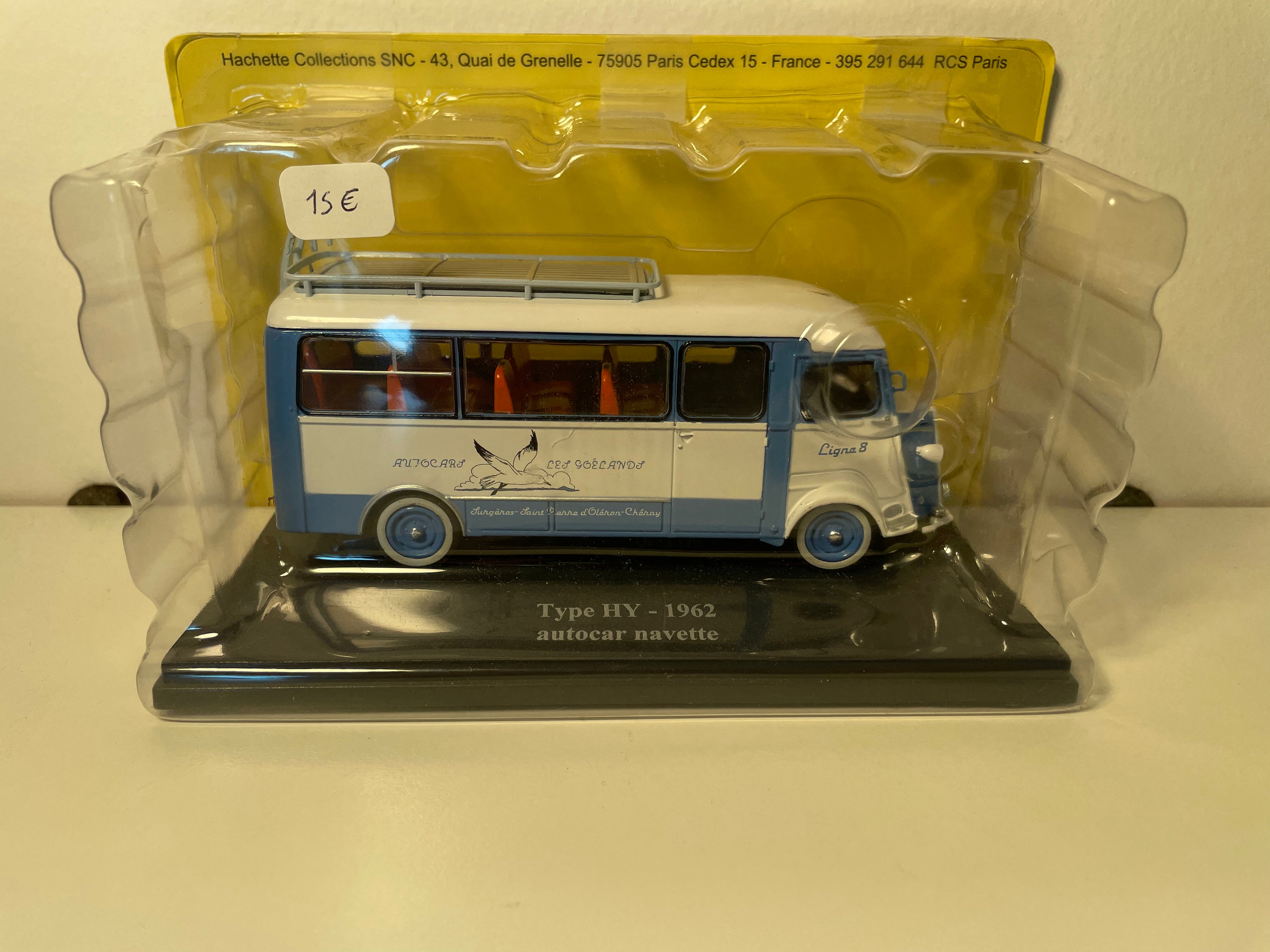 Citroën type HY blauw en wit uit 1962 - Shuttlebus "Les Goélands"