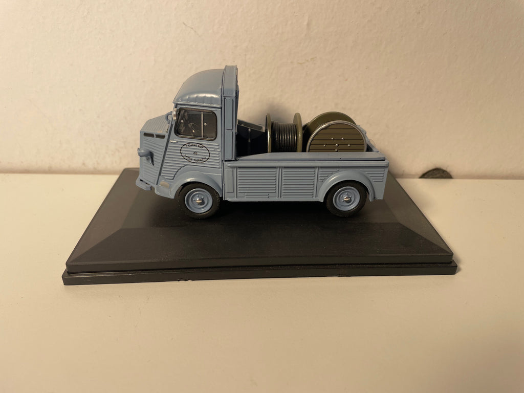 Citroën type HY bleu de 1963 - plateau porte-bobines 1500 kg EDF