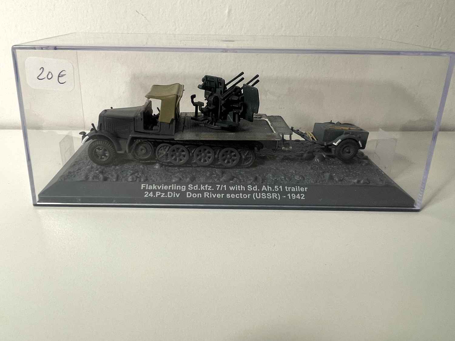 Véhicule militaire - camion sur chenilles avec remorque Flakvierling Sd.kfz. 7/1 with Sd. Ah.51 trailer 24.Pz.Div Don River sector (USSR) - 1942
