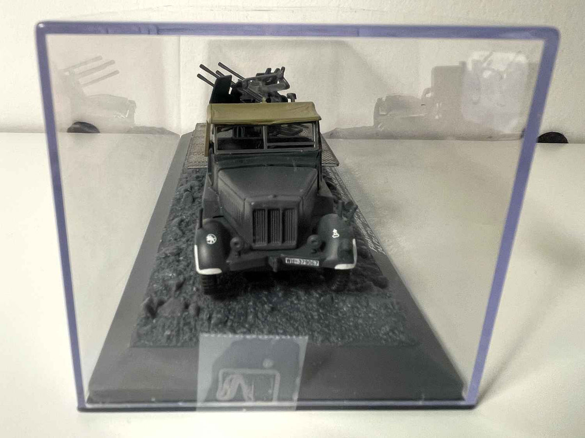 Véhicule militaire - camion sur chenilles avec remorque Flakvierling Sd.kfz. 7/1 with Sd. Ah.51 trailer 24.Pz.Div Don River sector (USSR) - 1942