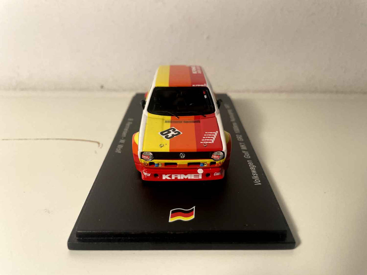 Volkswagen Golf MKI GR2 amarillo, naranja y rojo número 63 - 1000 km de Nurburgring (Alemania) de 1977 - SPARK
