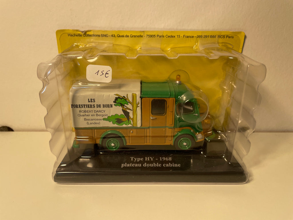 Citroën type HY vert et marron et bâche grise de 1968 - plateau double cabine - Les forestiers du Born (Biscarrosse)