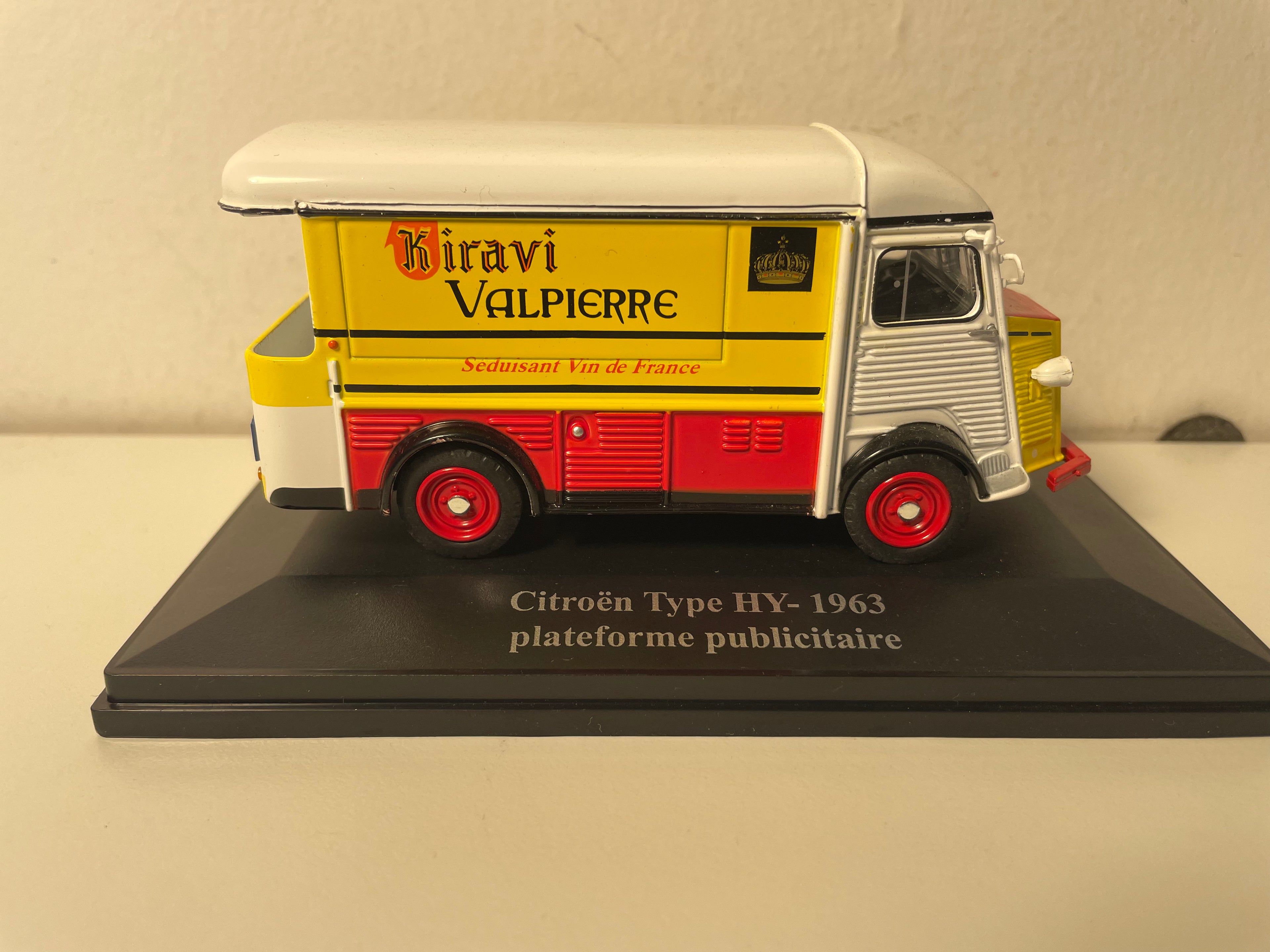 Citroën type HY yellow, red and white from 1963 - advertising platform (wines from France KIRAVI VALPIERRE)
