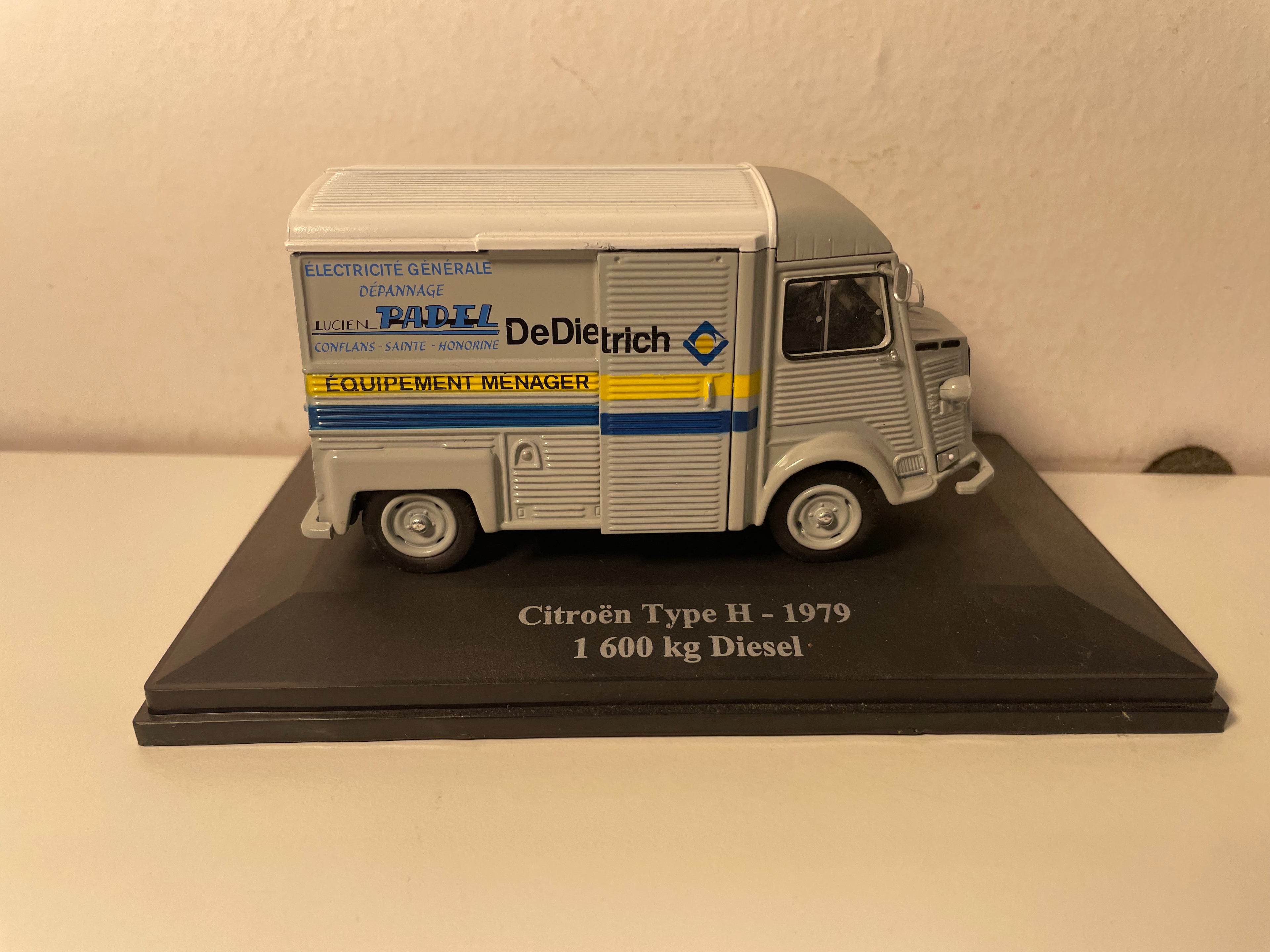 Citroën type H gris de 1979 1600 Kg Diésel - entreprise d'Electricité Lucien Padel