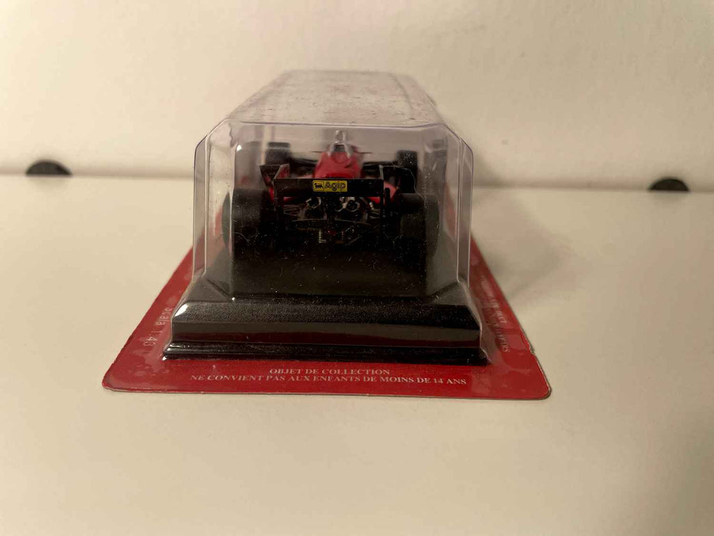 Ferrari 126 C4 rouge numéro 28 de 1984 - Formule 1 - René Arnoux blister)