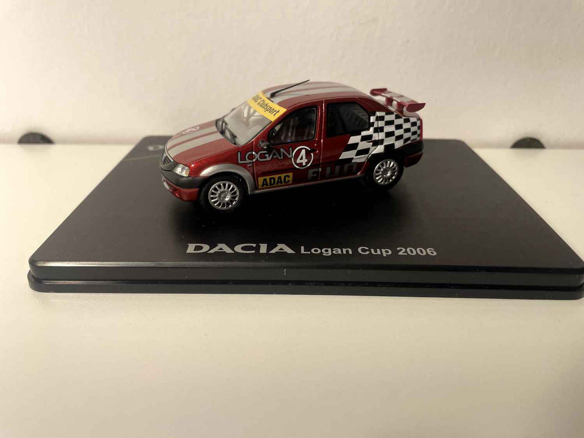 Dacia Logan Cup rouge et grise de 2006 - Eligor