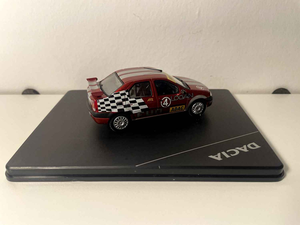Dacia Logan Cup rouge et grise de 2006 - Eligor