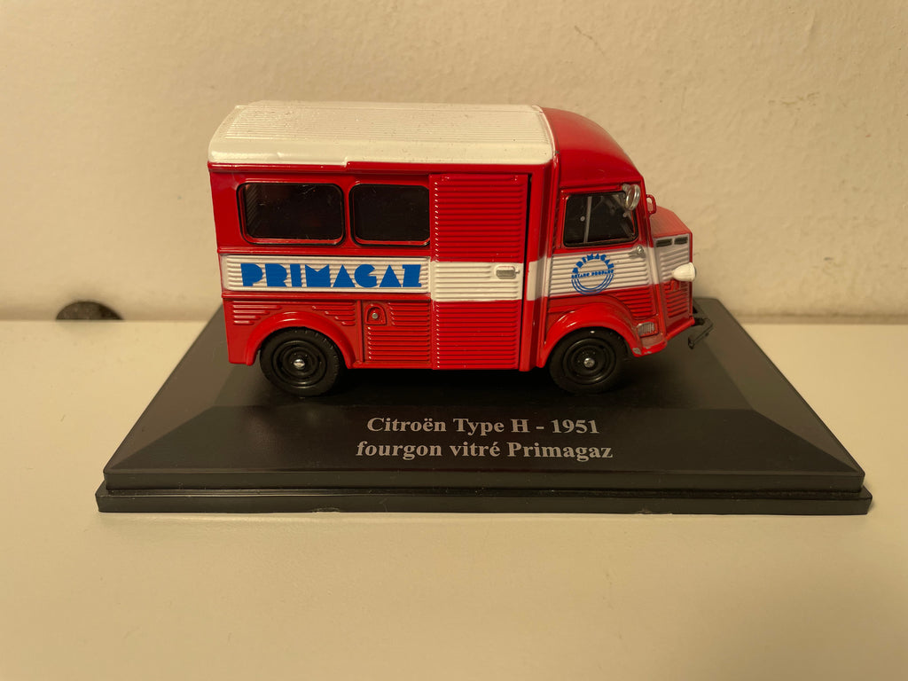 Citroën type H rouge et blanc PRIMAGAZ de 1951 - fourgon vitré Primagaz