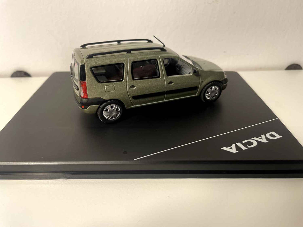 Dacia Logan MCV verde oscuro? de 2006 - Eligor