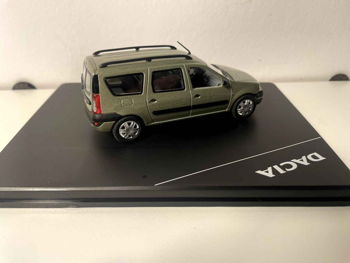 Dacia Logan MCV verde oscuro? de 2006 - Eligor