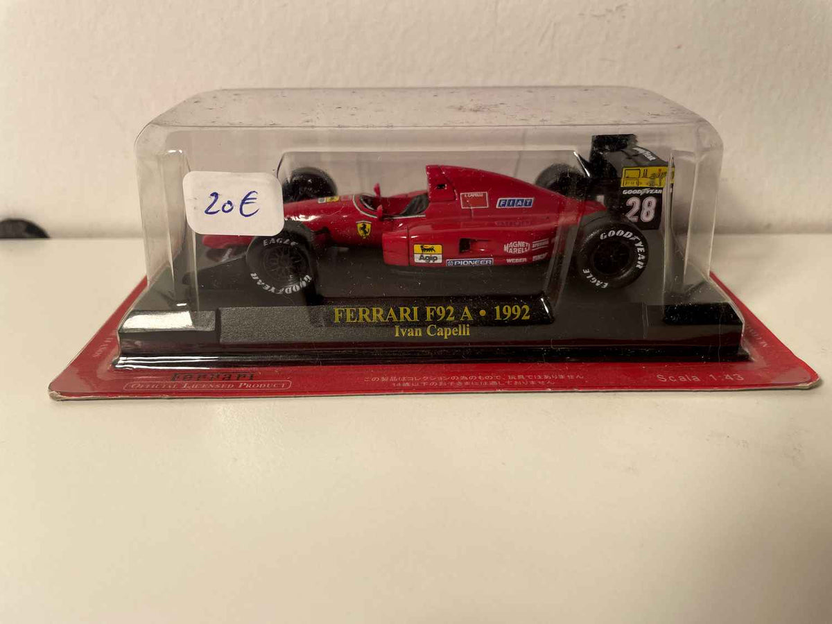 Ferrari F92A Rot Nummer 28 von 1992 - Formel 1 - Ivan Capelli