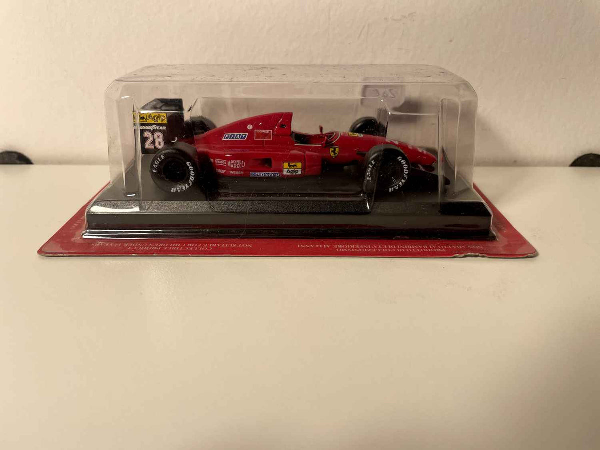 Ferrari F92A Rot Nummer 28 von 1992 - Formel 1 - Ivan Capelli