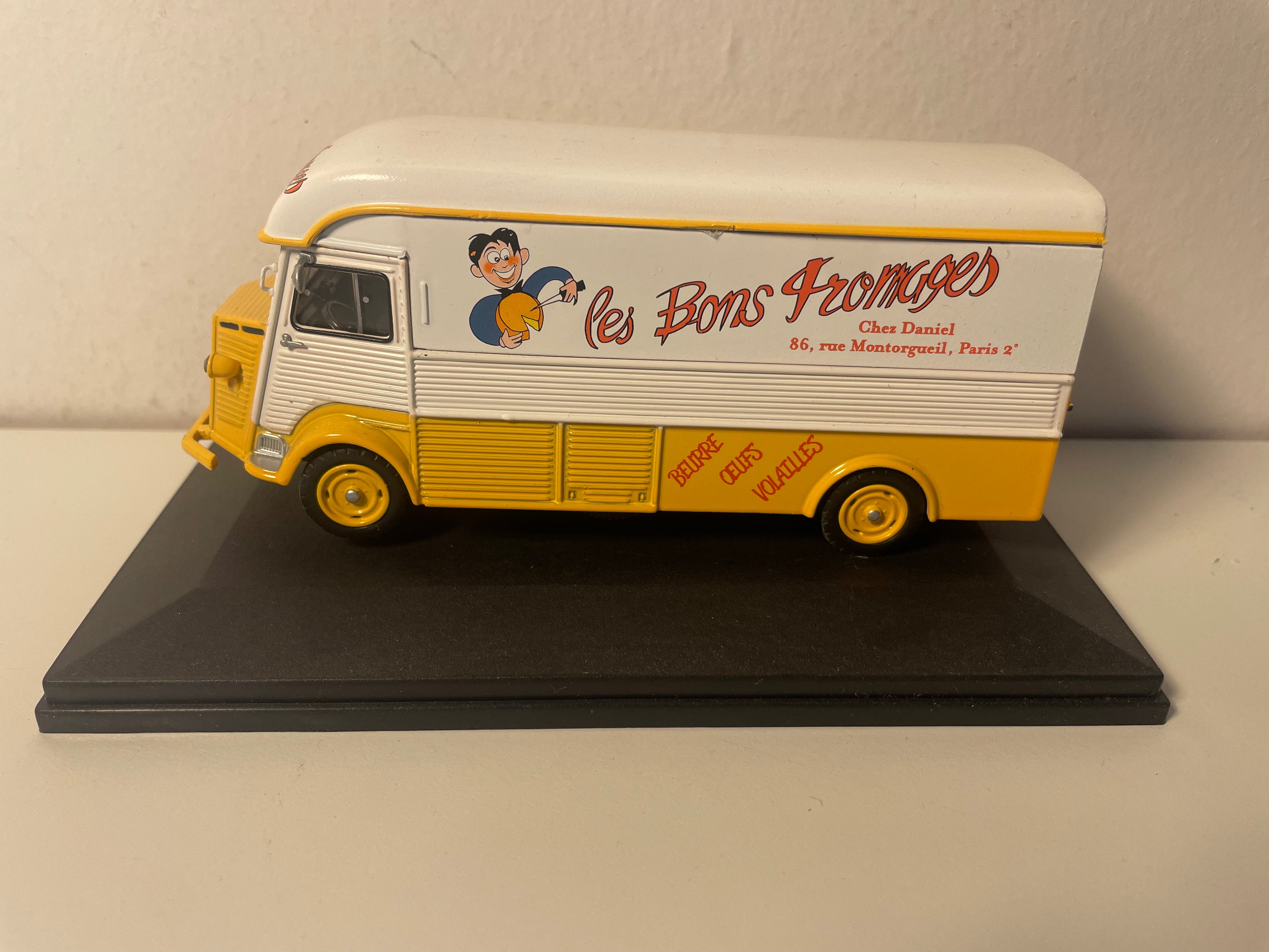 Citroën Type HZ White and Orange from 1957 - Long Chassis 1200 Kg "Les bons fromages" at Daniel Paris 2ème